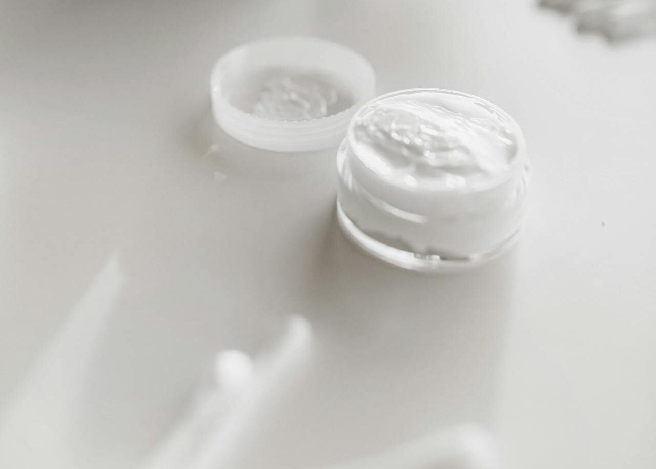 Photo by ROMAN ODINTSOV: https://www.pexels.com/photo/facial-cream-in-clear-glass-container-with-plastic-lid-7691116/