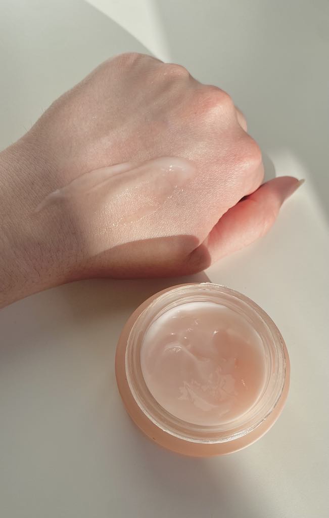 best humectant moisturizer closeup showing consistency on back of hand